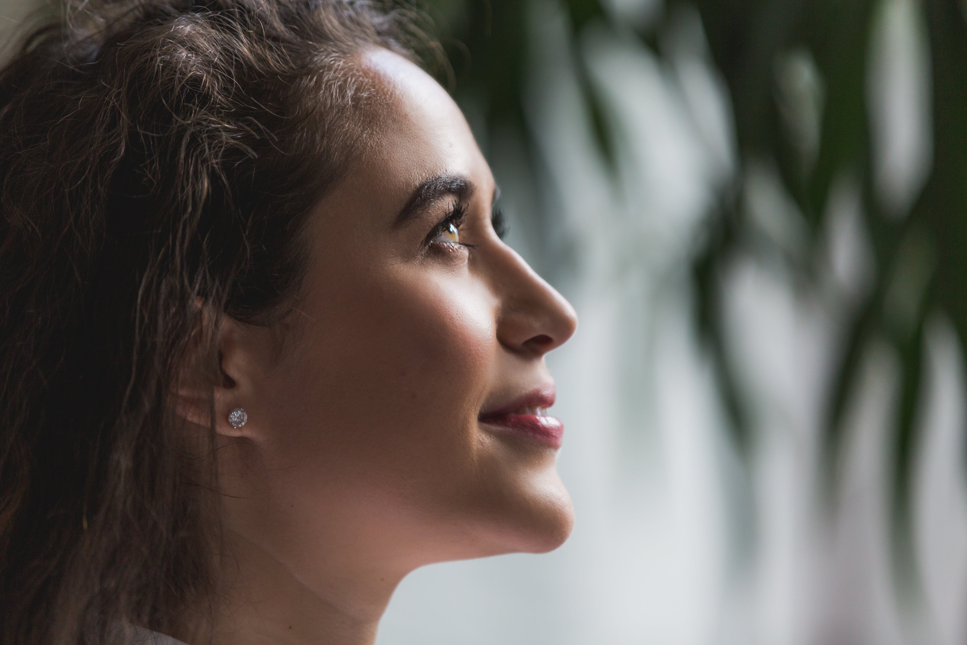woman-side-profile-looking-up.jpg